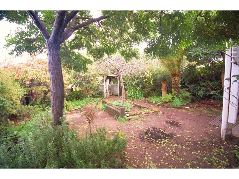 30 Main Road, Penguin TAS 7316