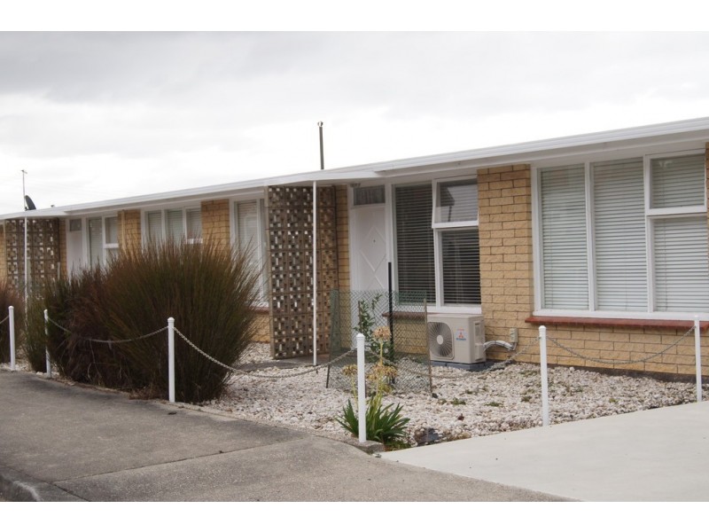 2/36 Saundridge Road, Cooee TAS 7320