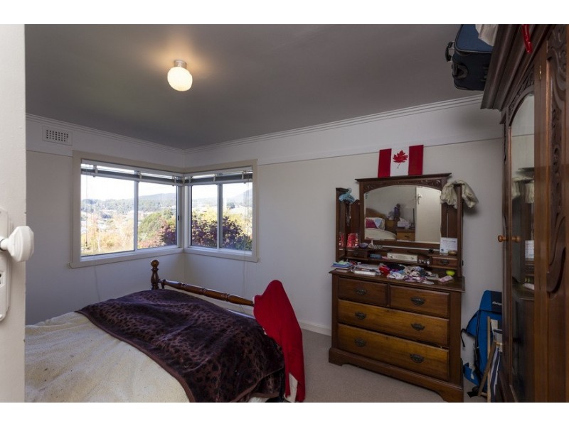 33 Ashwater Crescent, Penguin TAS 7316