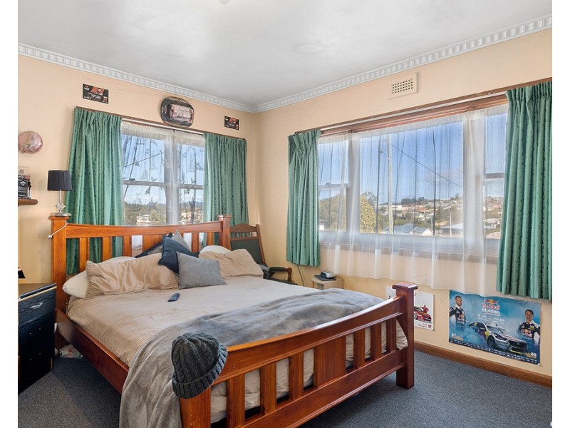 24 Sutton Street, Hillcrest TAS 7320