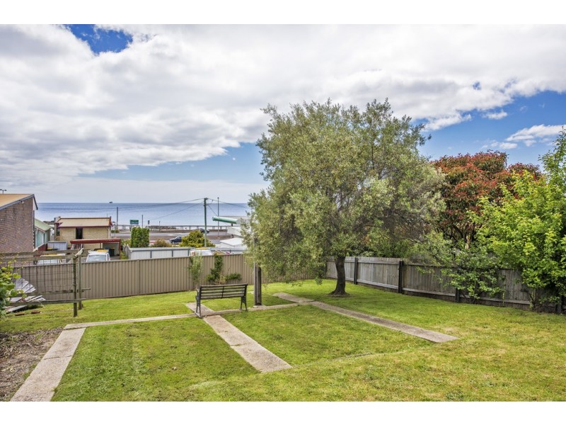 8 Olive Street, Burnie TAS 7320