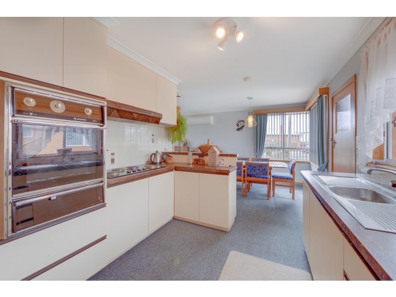 6 Van Diemens Crescent, Park Grove TAS 7320