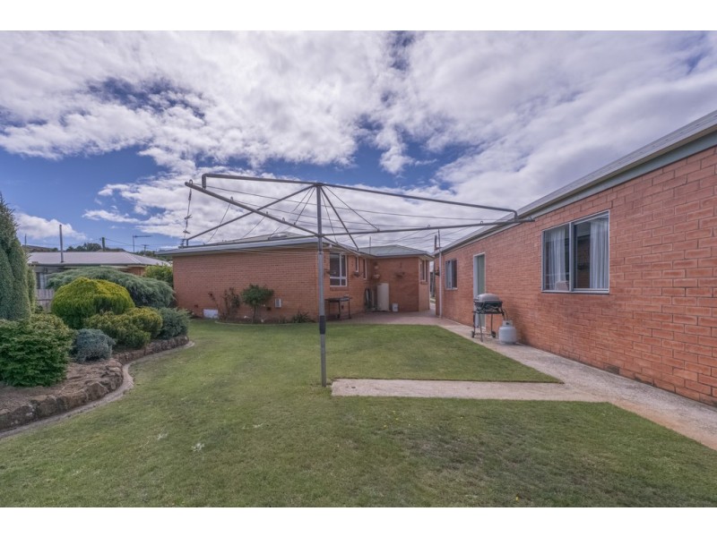6 Van Diemens Crescent, Park Grove TAS 7320
