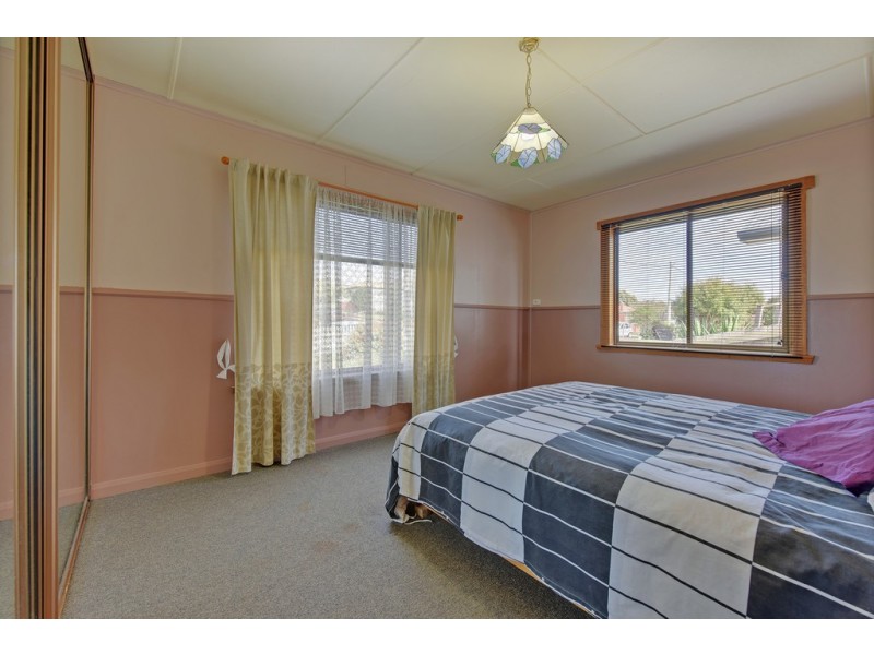 8 Verelle Street, Hillcrest TAS 7320