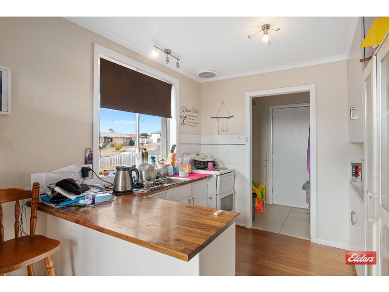 24 Winter Avenue, Upper Burnie TAS 7320
