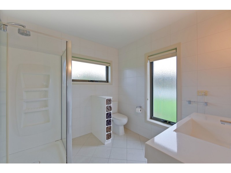 10 Knights Road, West Ulverstone TAS 7315