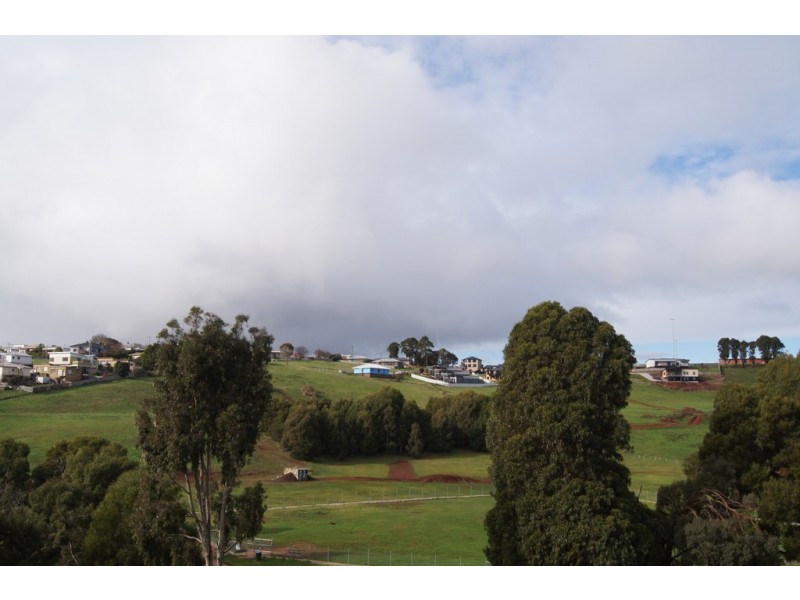 31 Curraghmore Avenue, Park Grove TAS 7320