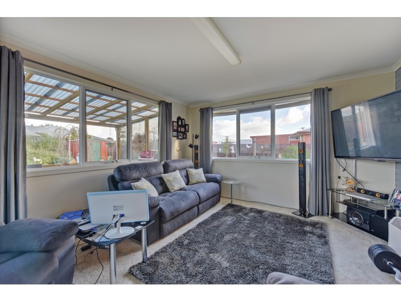 28 Cardigan Street, Somerset TAS 7322