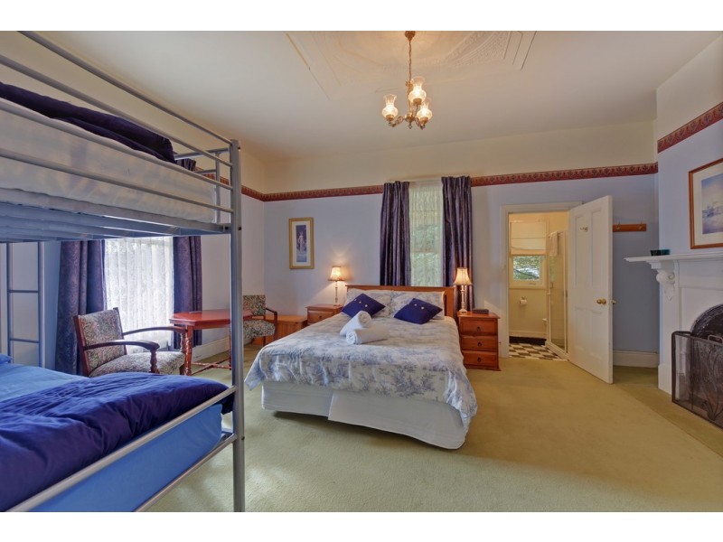 8 Harrison Street, Strahan TAS 7468