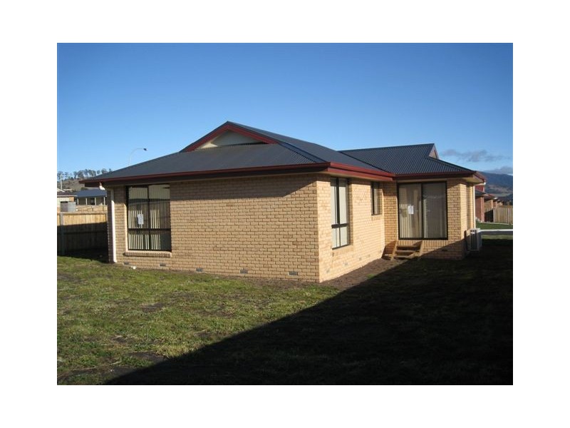 8 Collis Court, Brighton TAS 7030