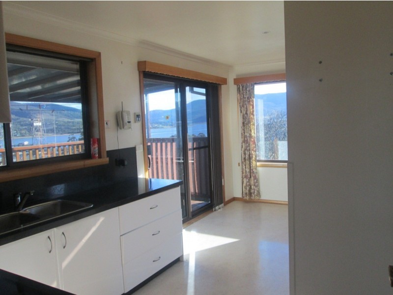 Bridgewater TAS 7030