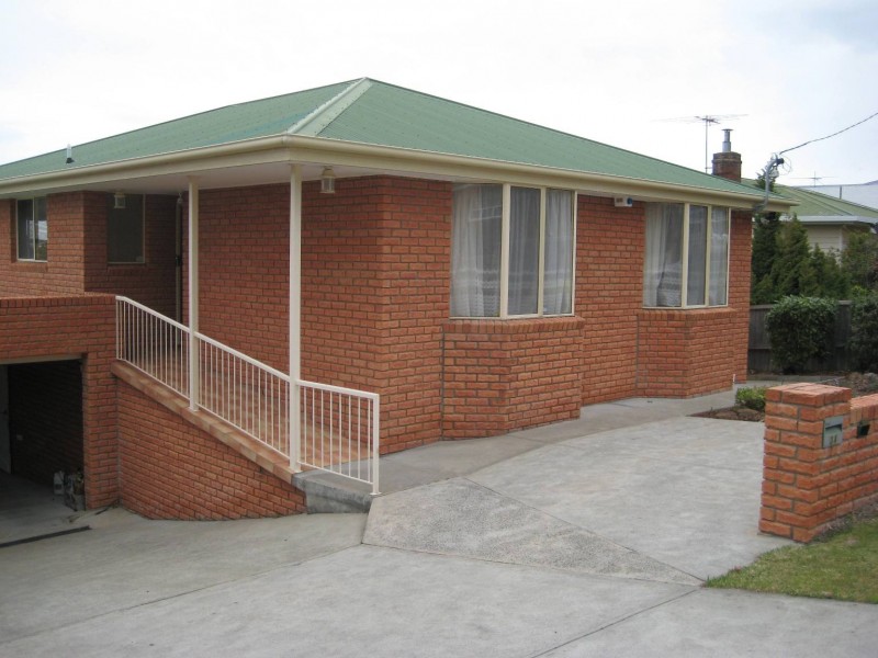 3a Raminea Road, Lindisfarne TAS 7015