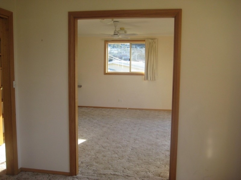3a Raminea Road, Lindisfarne TAS 7015