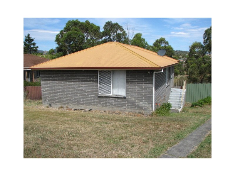 33 Calvert Cres, Gagebrook TAS 7030