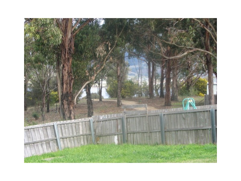 33 Calvert Cres, Gagebrook TAS 7030