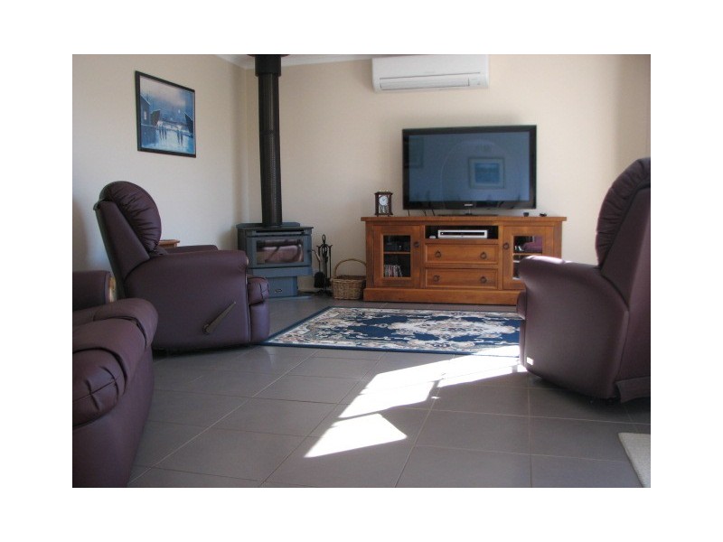 103 Main Street, Kempton TAS 7030