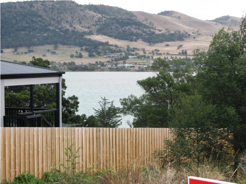 67 Reynolds Rd, Midway Point TAS 7171