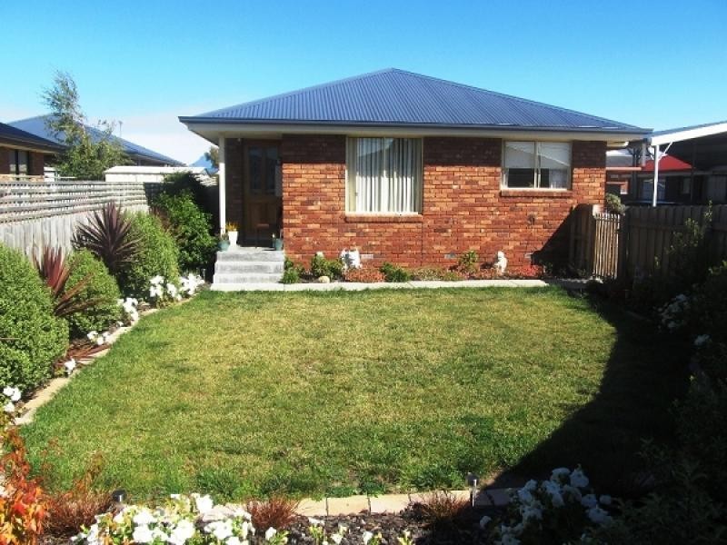 Unit 2 ,69 William Street, Brighton TAS 7030