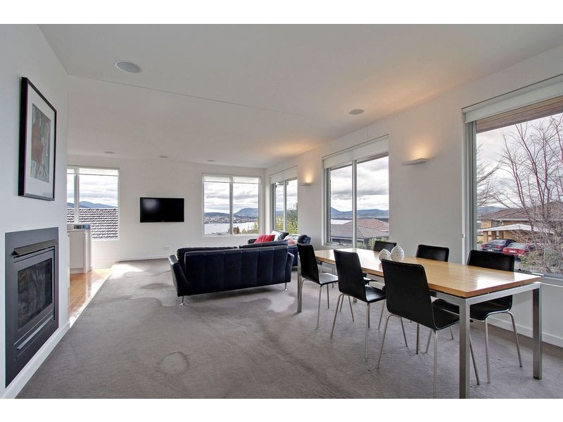 59 Lipscombe Ave, Sandy Bay TAS 7005