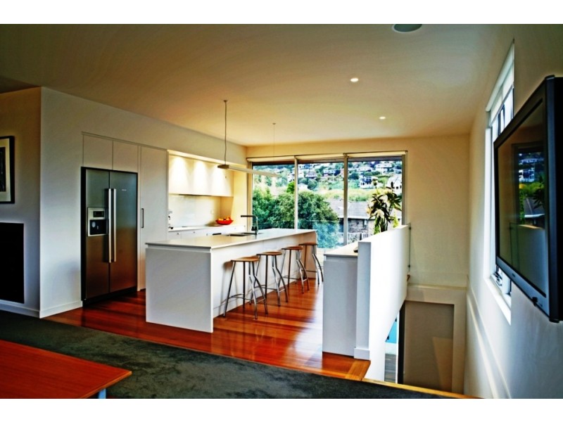 59 Lipscombe Ave, Sandy Bay TAS 7005