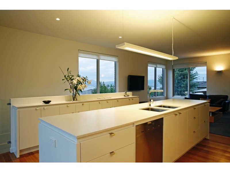 59 Lipscombe Ave, Sandy Bay TAS 7005