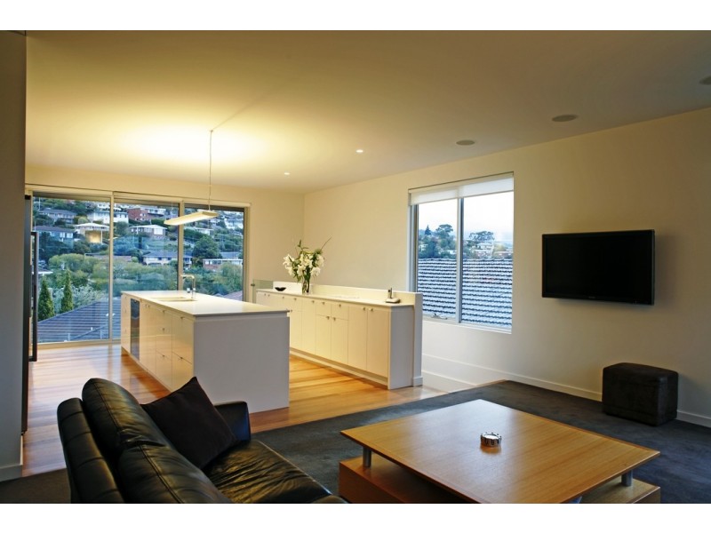 59 Lipscombe Ave, Sandy Bay TAS 7005