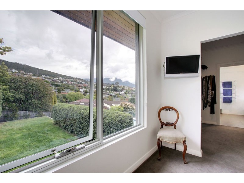 59 Lipscombe Ave, Sandy Bay TAS 7005