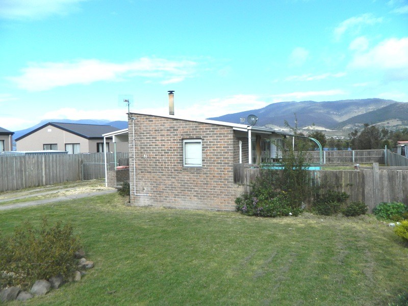 31 Fisher Drive, Herdsmans Cove TAS 7030