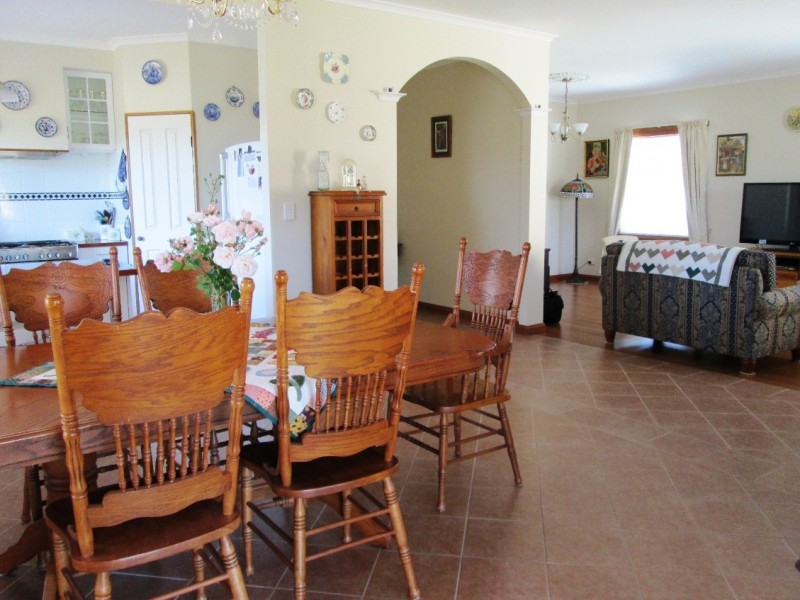 67 Main Street, Kempton TAS 7030