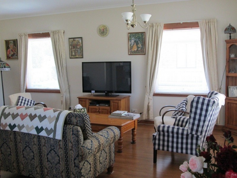 67 Main Street, Kempton TAS 7030