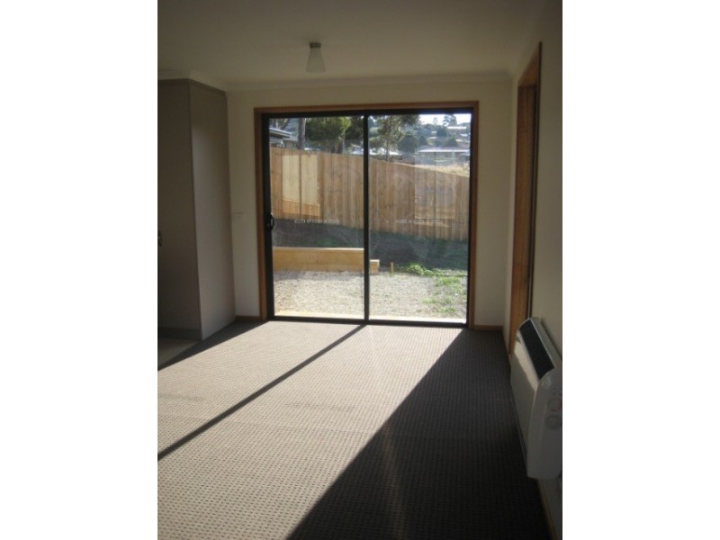 2/7 Bay Waters Court, Old Beach TAS 7017
