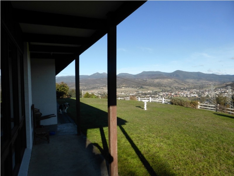 66 Saddle Road, New Norfolk TAS 7140