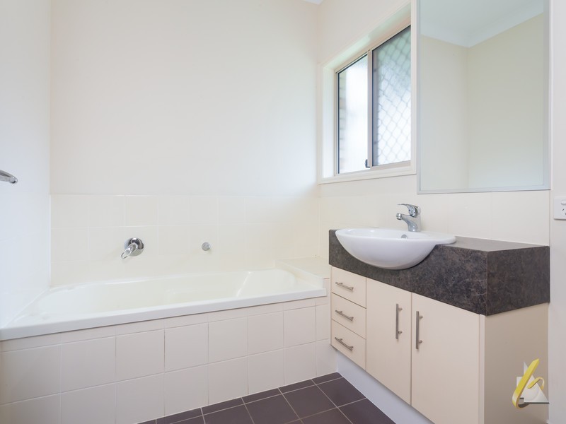 58 Elmwood Circuit, Springfield Lakes QLD 4300