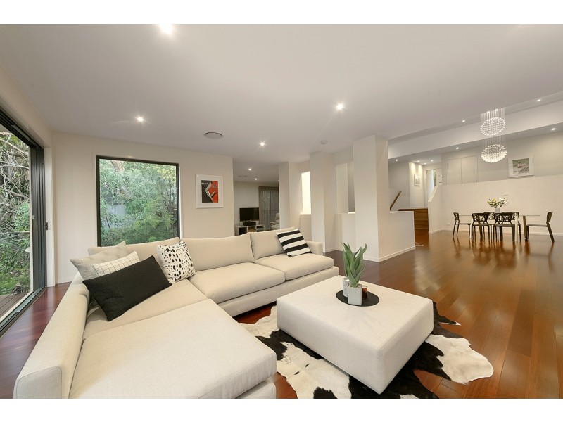 49 Ruth Miller Cl, Fig Tree Pocket QLD 4069