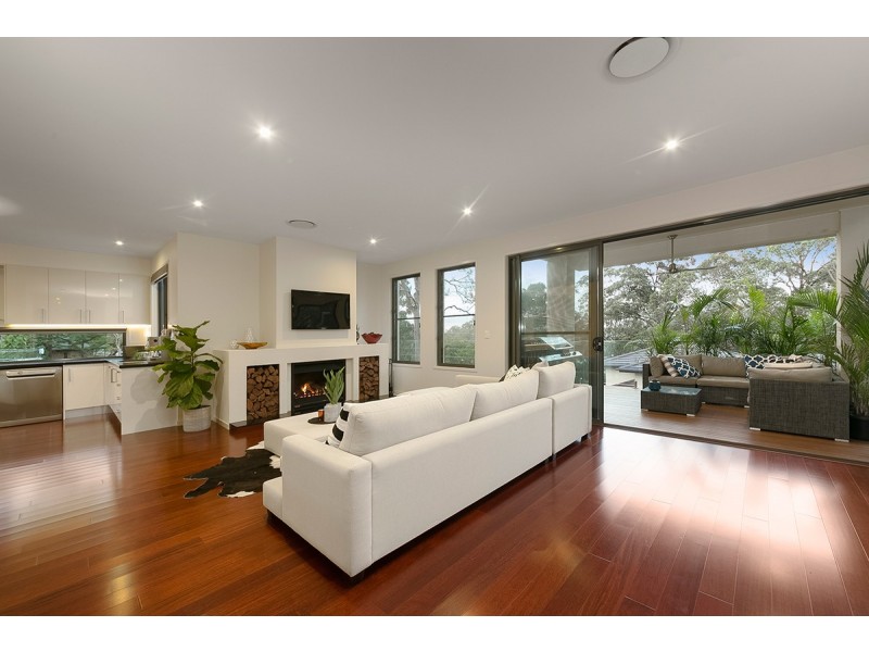 49 Ruth Miller Cl, Fig Tree Pocket QLD 4069