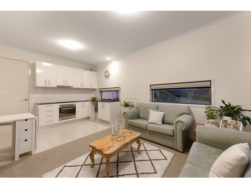 49 Ruth Miller Cl, Fig Tree Pocket QLD 4069