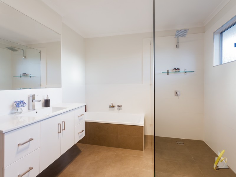 55 Glen Ruther Court, Mount Crosby QLD 4306