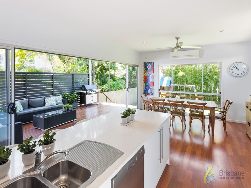 12 Tweedale Street, Graceville QLD 4075