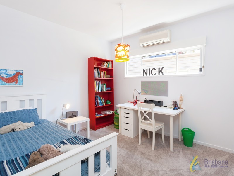 12 Tweedale Street, Graceville QLD 4075