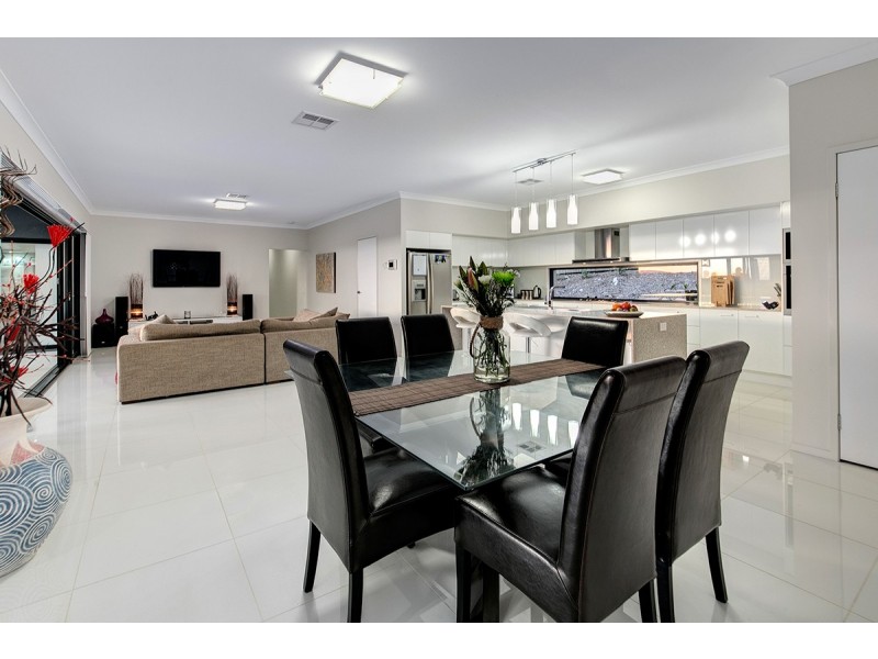 19 Oconnell Cl, Bellbowrie QLD 4070