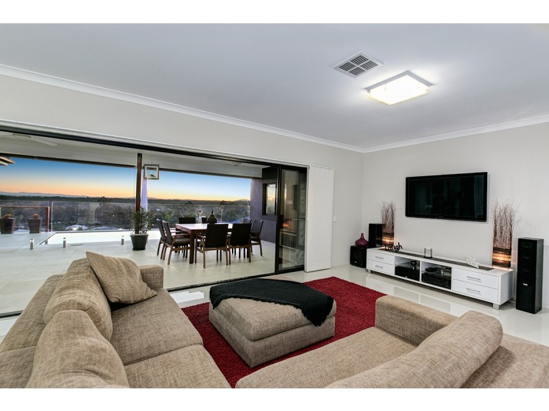 19 Oconnell Cl, Bellbowrie QLD 4070