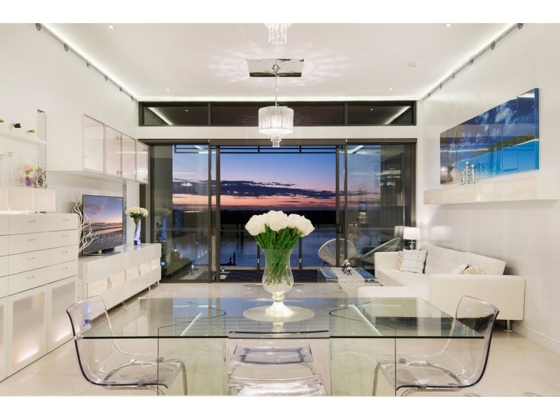2403/1 Marina Promenade, Paradise Point QLD 4216