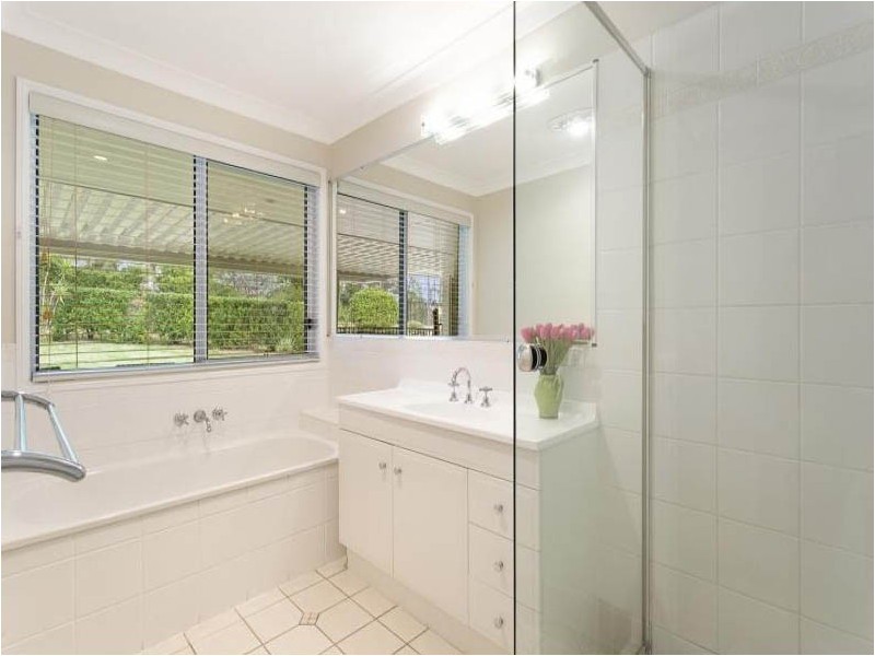 48 Emma Holt Court, Mount Crosby QLD 4306