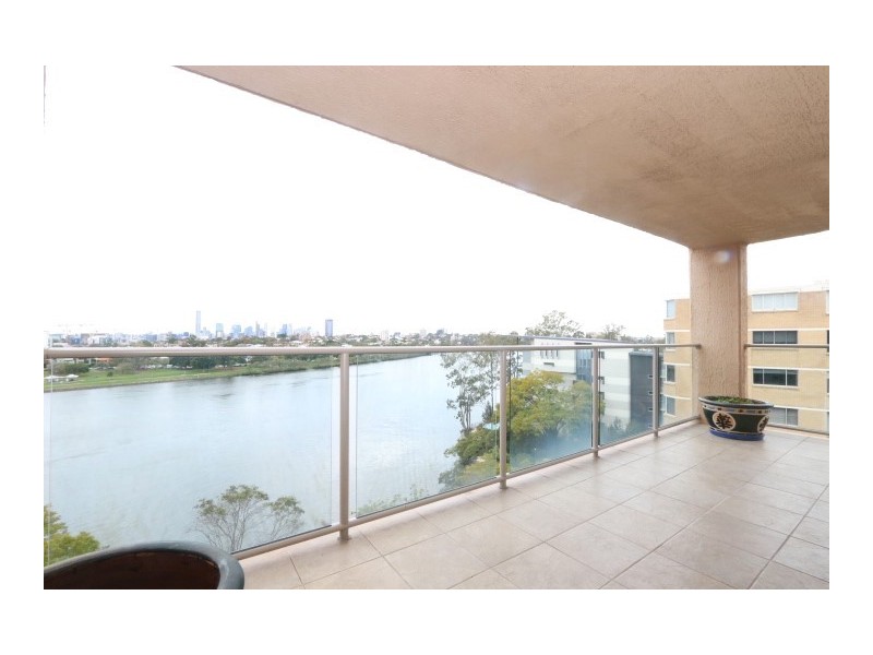 30/72 Sandford Street, St Lucia QLD 4067