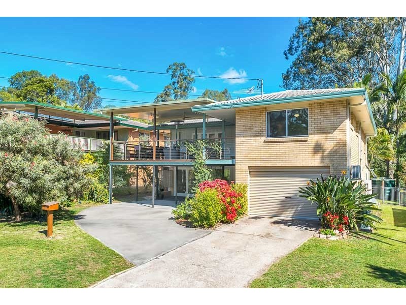 24 Belford Street, Kenmore QLD 4069