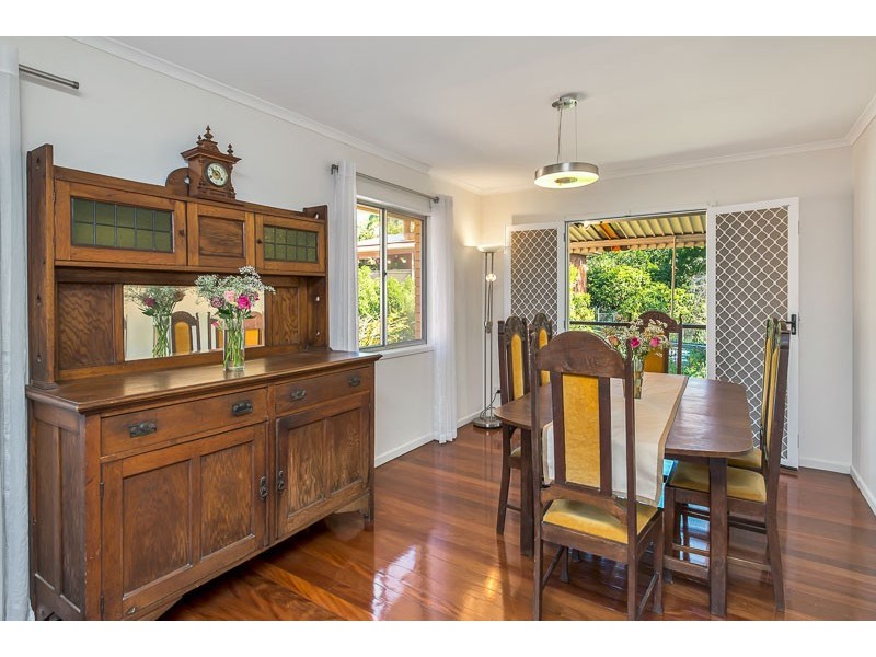 24 Belford Street, Kenmore QLD 4069