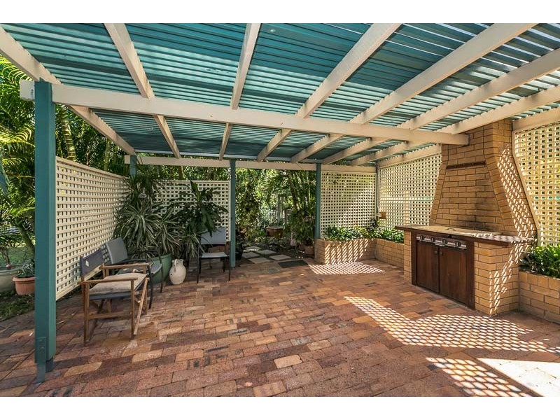 24 Belford Street, Kenmore QLD 4069