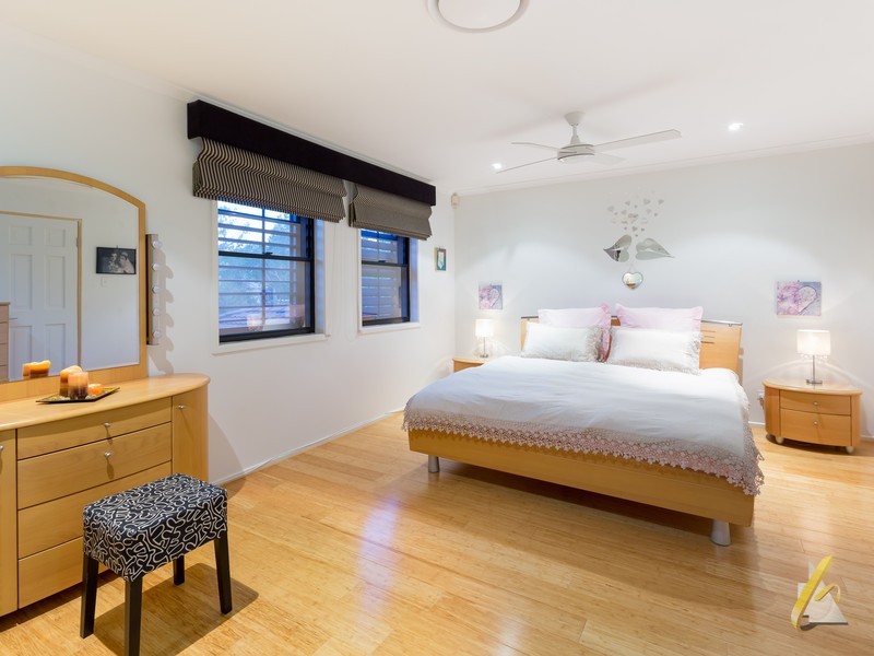 24 Blackbutt Pl, Brookfield QLD 4069
