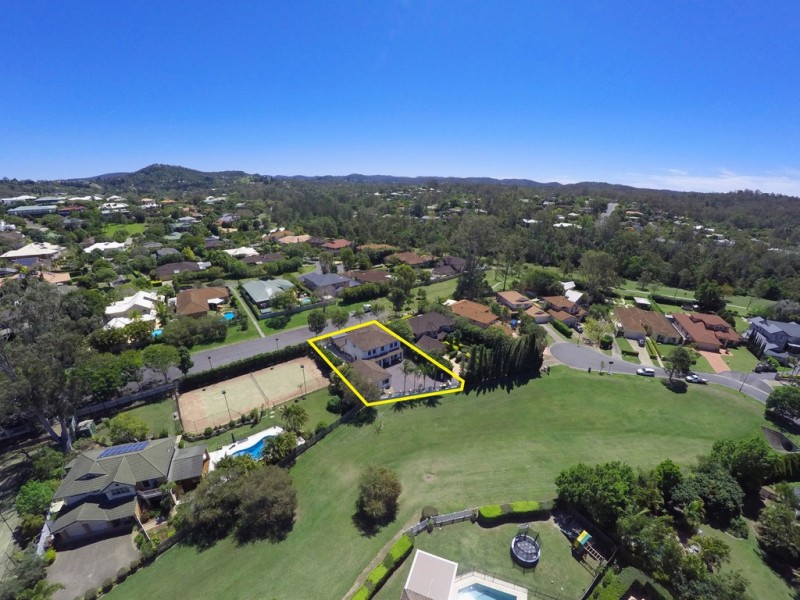 24 Blackbutt Pl, Brookfield QLD 4069