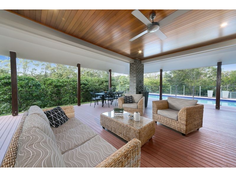 95 Tristania Road, Chapel Hill QLD 4069